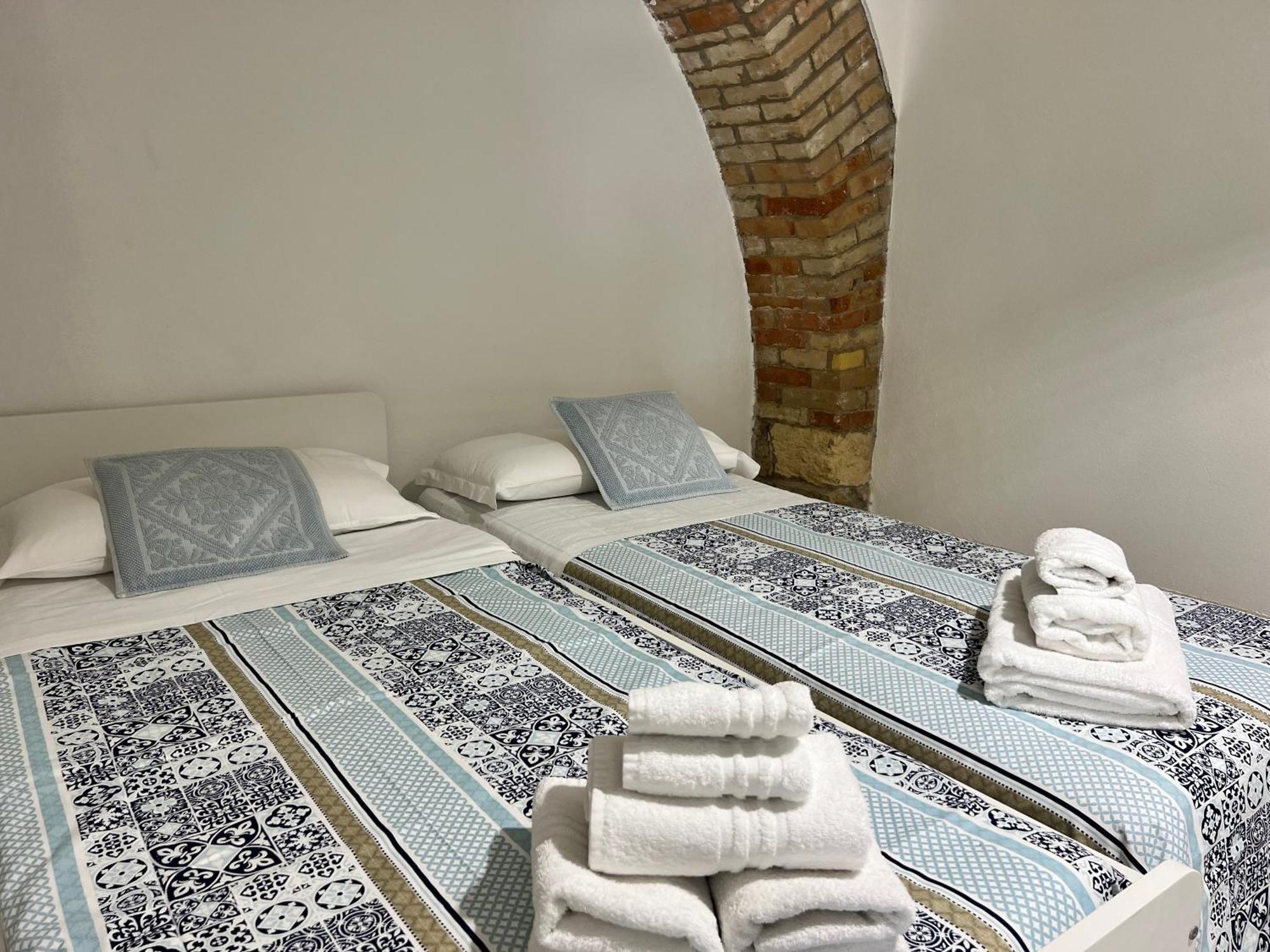 Sant Efisio Cagliari Suite Exterior foto